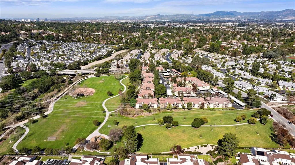 12 Sparrow Hill Lane, Laguna Hills, California 92653 home-pic-34