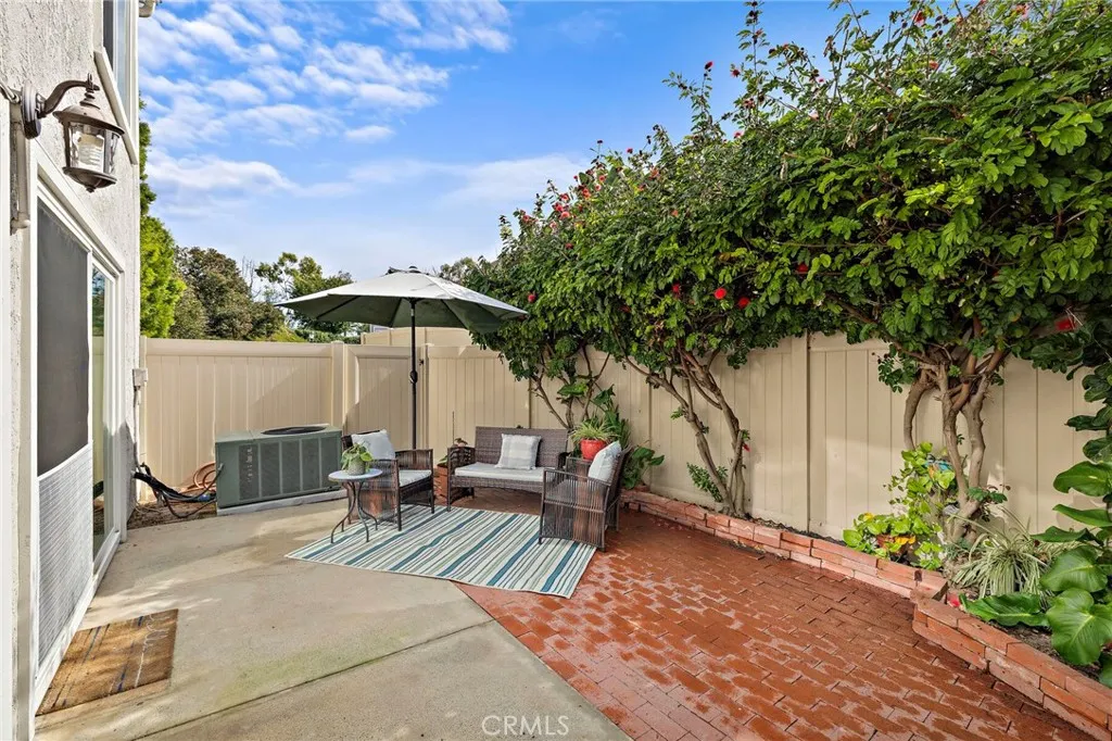 12 Sparrow Hill Lane, Laguna Hills, California 92653 home-pic-15