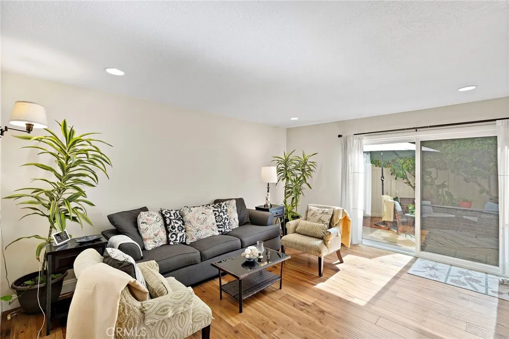 12 Sparrow Hill Lane, Laguna Hills, California 92653 home-pic-8