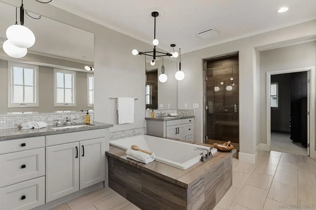 18238 Avenida Apice, San Diego, California 92067 home-pic-17