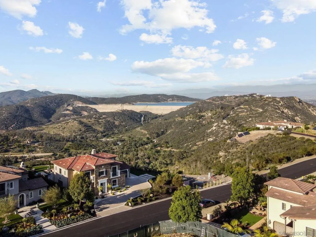 18238 Avenida Apice, San Diego, California 92067 home-pic-27