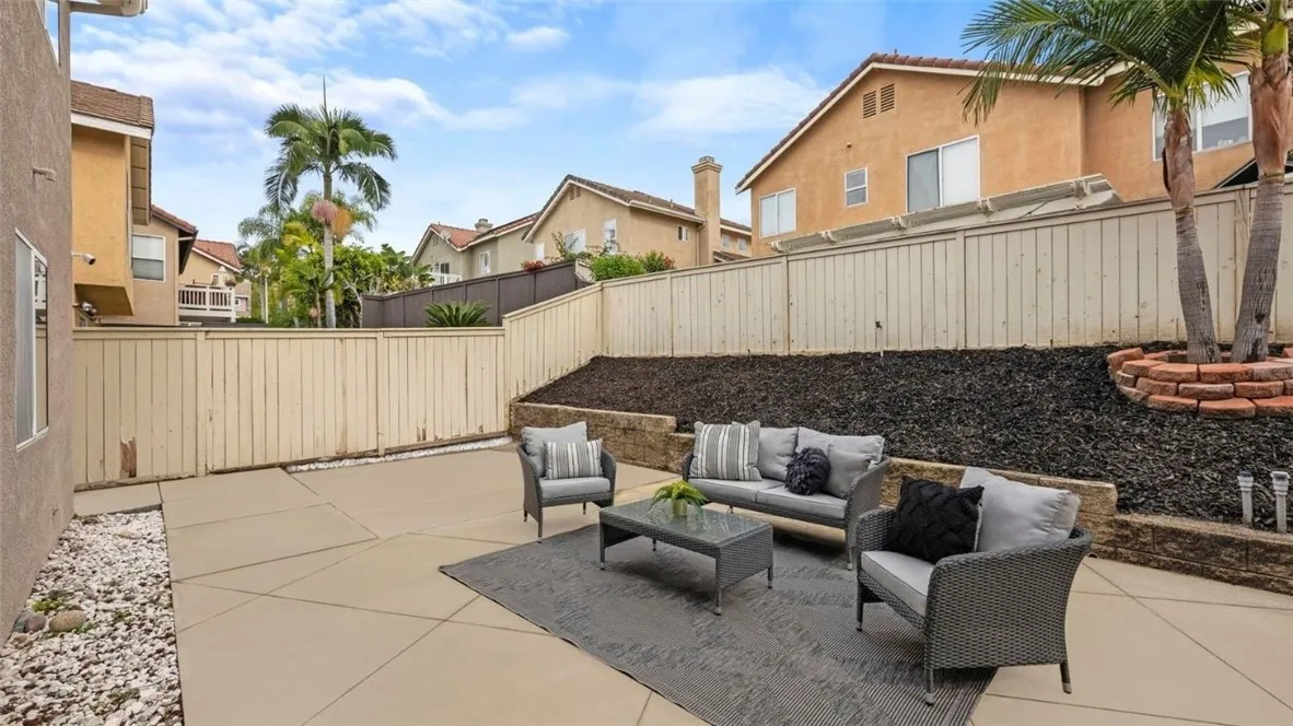 18 Cagney, Lake Forest, California 92610 home-pic-26