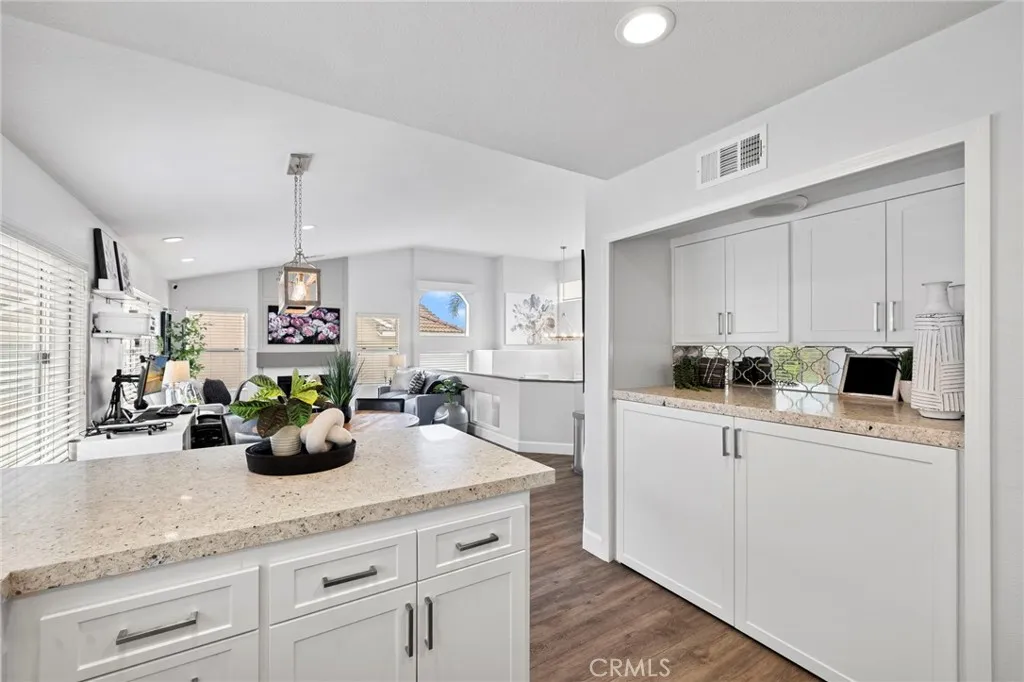 18 Cagney, Lake Forest, California 92610 home-pic-12