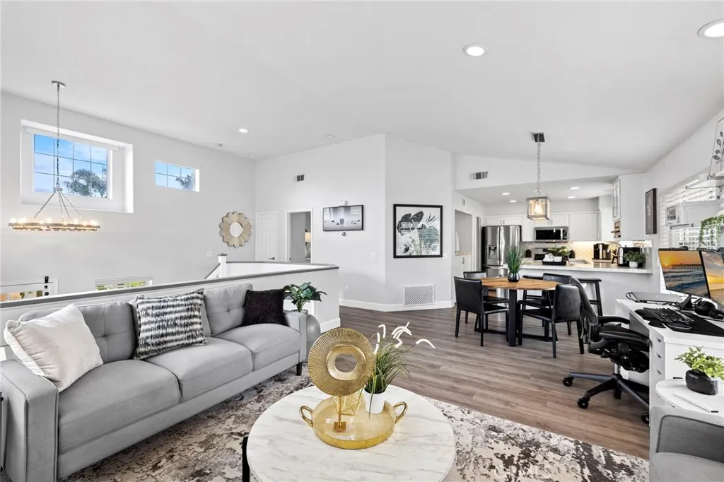 18 Cagney, Lake Forest, California 92610 home-pic-8
