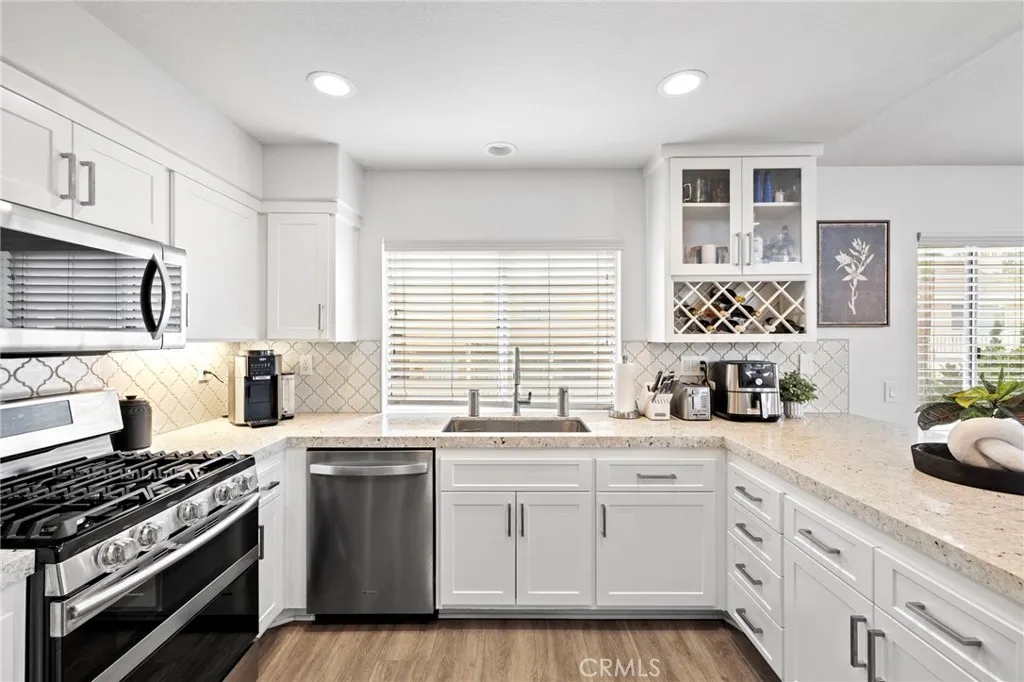 18 Cagney, Lake Forest, California 92610 home-pic-10