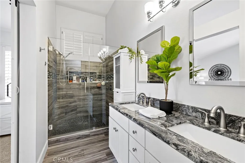 18 Cagney, Lake Forest, California 92610 home-pic-16