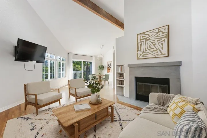 https://zimg.paragon.ice.com/ParagonImages/Property/PA/SDMLS/-512909/0/120/90/6b94483d83fda1068cb7173c393132a5/3/1d061f44f92328f0226570228ed8e6dc/-512909-d2c3ecd5-8559-4492-93f3-2186bcb4900e.JPG