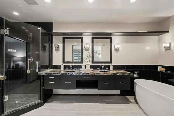 184 Sand Hill Circle, Menlo Park, California 94025