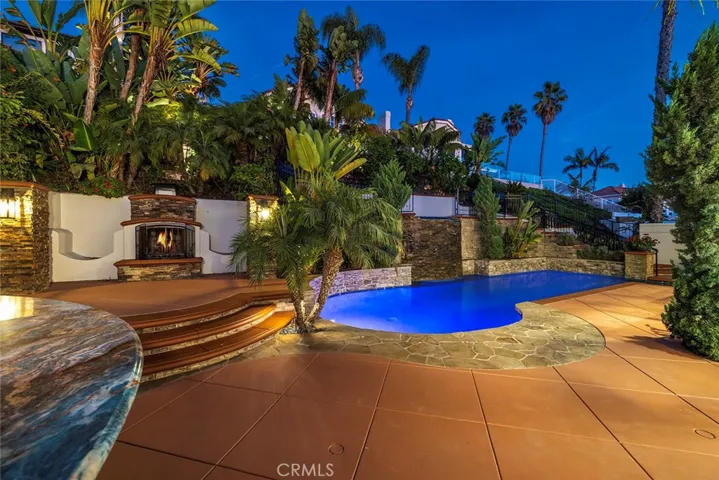 6 Harbor Pointe Drive, Corona Del Mar, California 92625