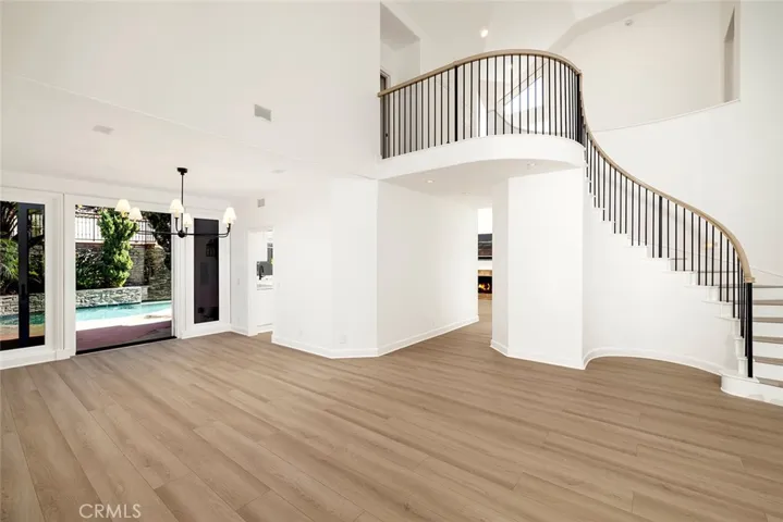 6 Harbor Pointe Drive, Corona Del Mar, California 92625