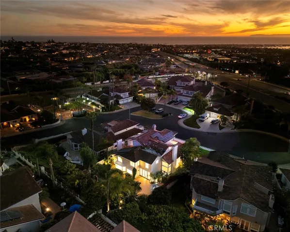 6 Harbor Pointe Drive, Corona Del Mar, California 92625
