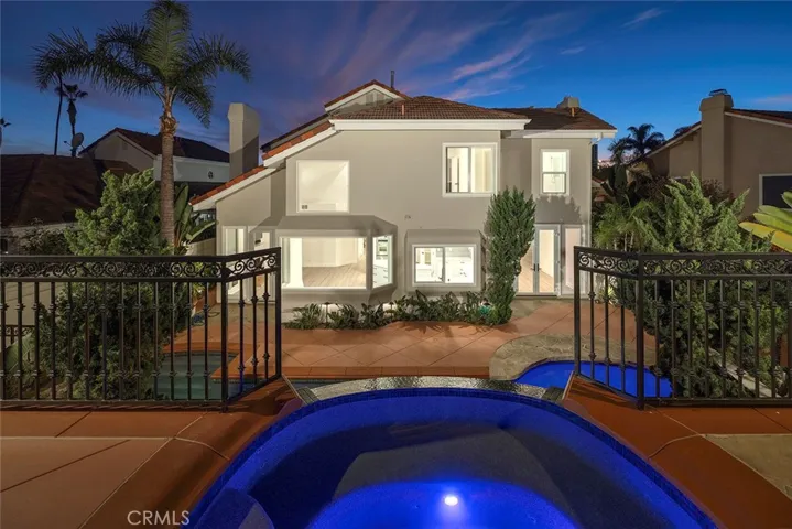 6 Harbor Pointe Drive, Corona Del Mar, California 92625