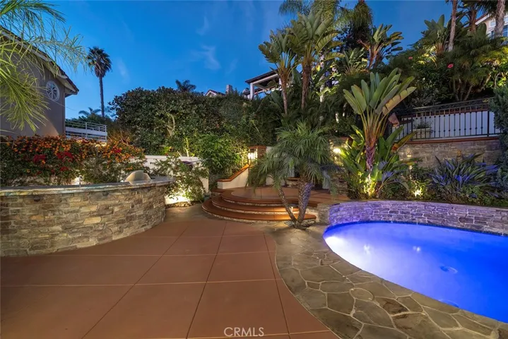 6 Harbor Pointe Drive, Corona Del Mar, California 92625