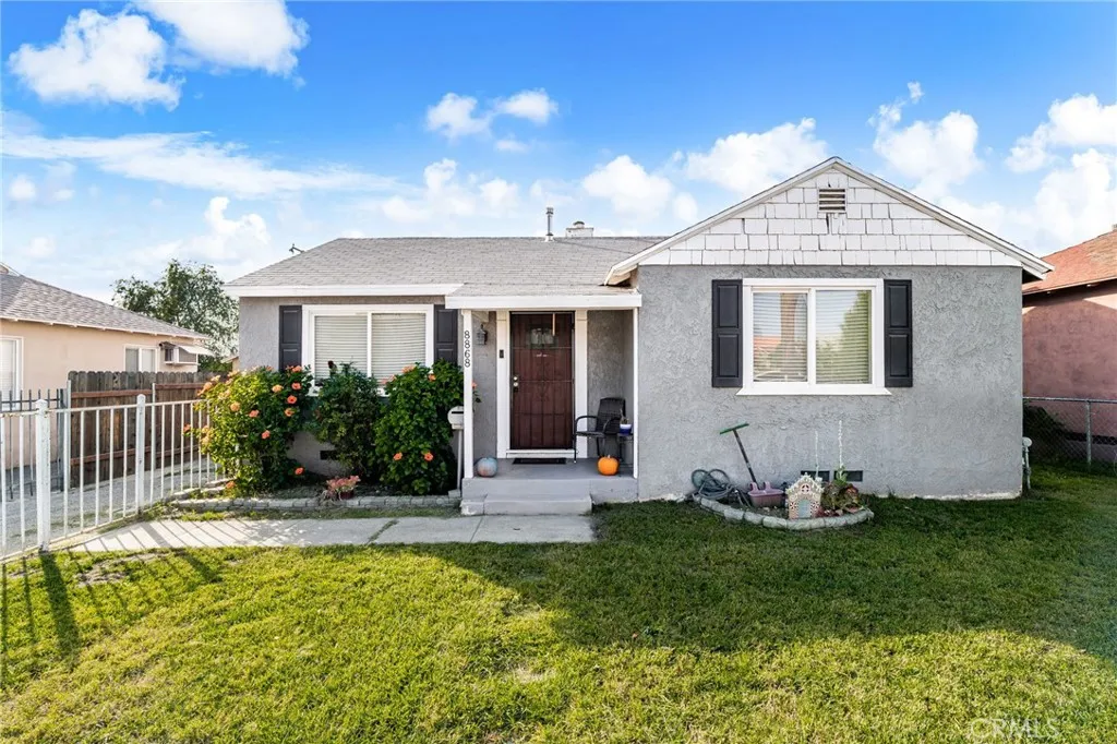 8868 Juniper Avenue, Fontana, California 92335 home-pic-1