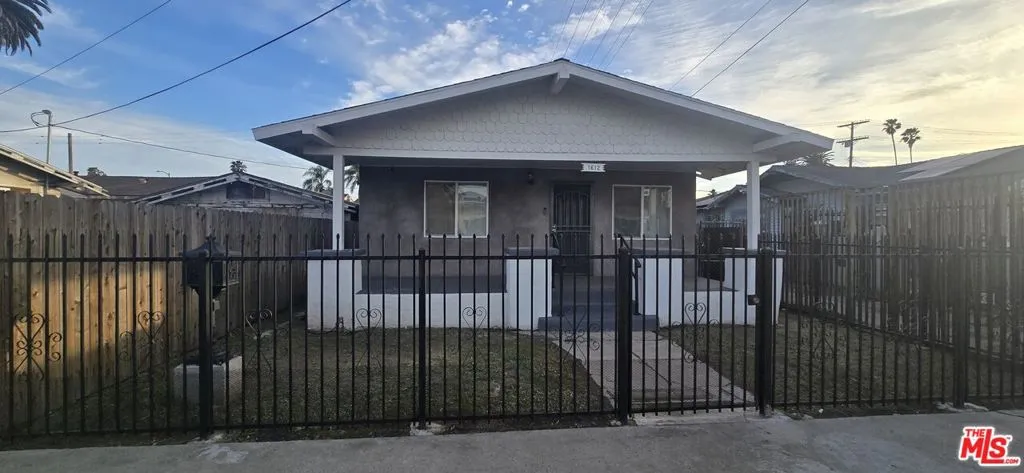 1612 W 55th Street, Los Angeles, California 90062 home-pic-1