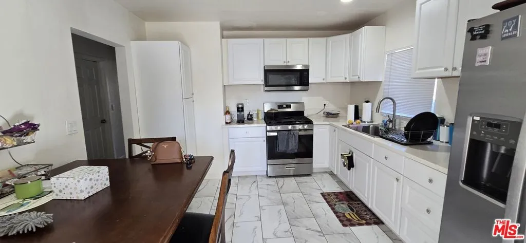 1612 W 55th Street, Los Angeles, California 90062 home-pic-4