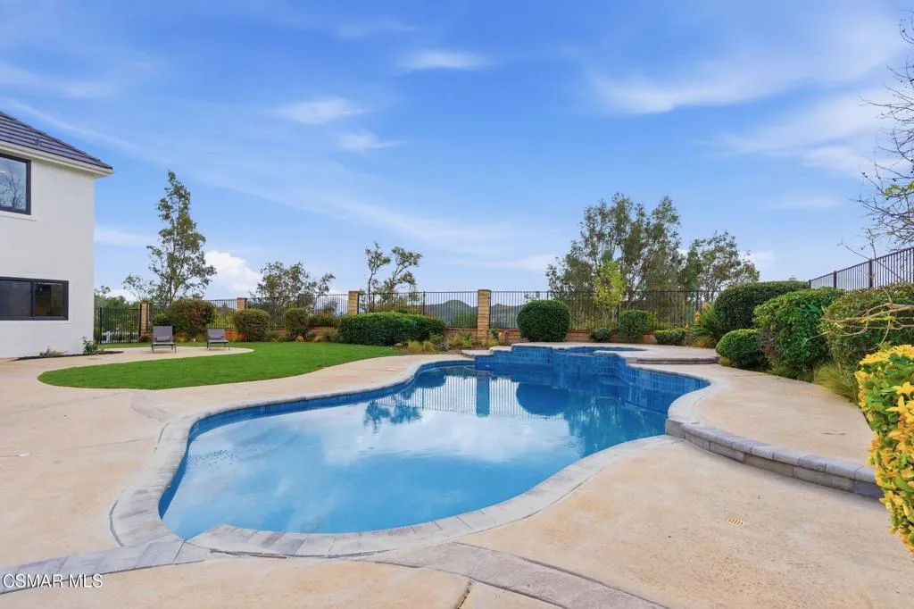 5733 Carell Avenue, Agoura Hills, California 91301 home-pic-32