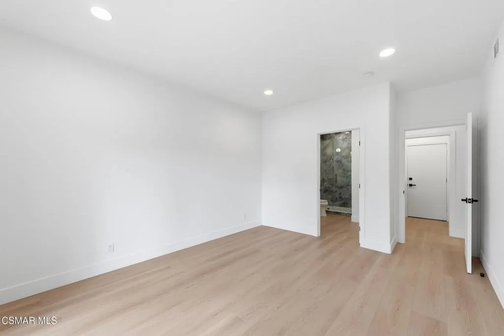 5733 Carell Avenue, Agoura Hills, California 91301 home-pic-35
