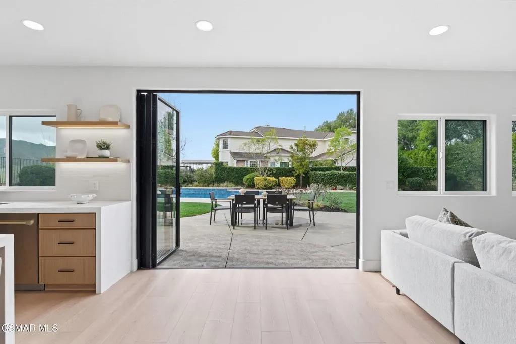 5733 Carell Avenue, Agoura Hills, California 91301 home-pic-21