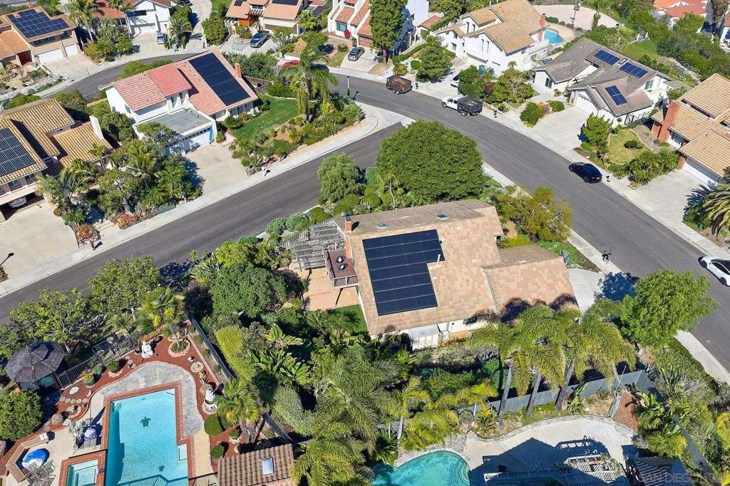 7627 Reposado Dr, Carlsbad, California 92009 home-pic-42