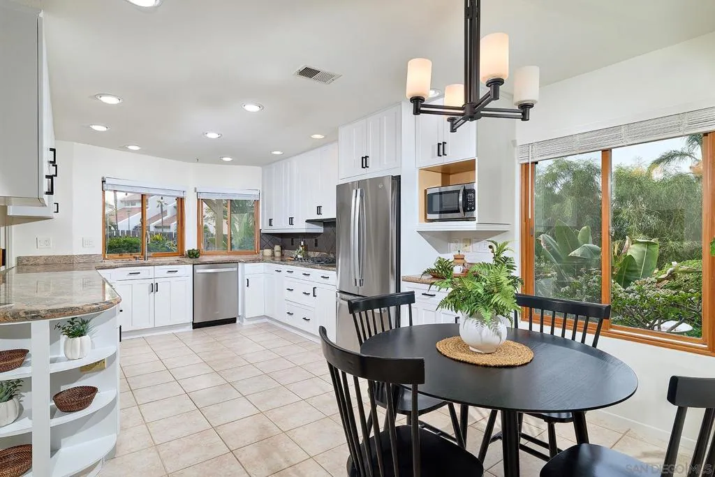 7627 Reposado Dr, Carlsbad, California 92009 home-pic-8