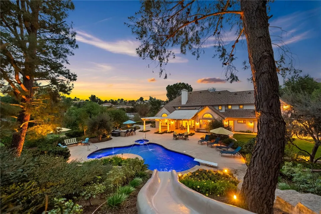 43925 El Lucero, Temecula, California 92592 home-pic-3