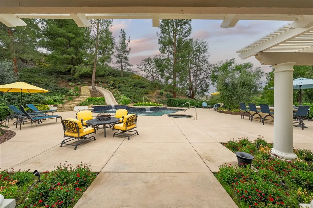 43925 El Lucero, Temecula, California 92592 home-pic-8