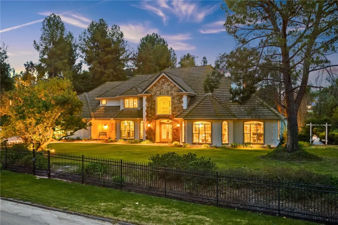 43925 El Lucero, Temecula, California 92592 home-pic-1