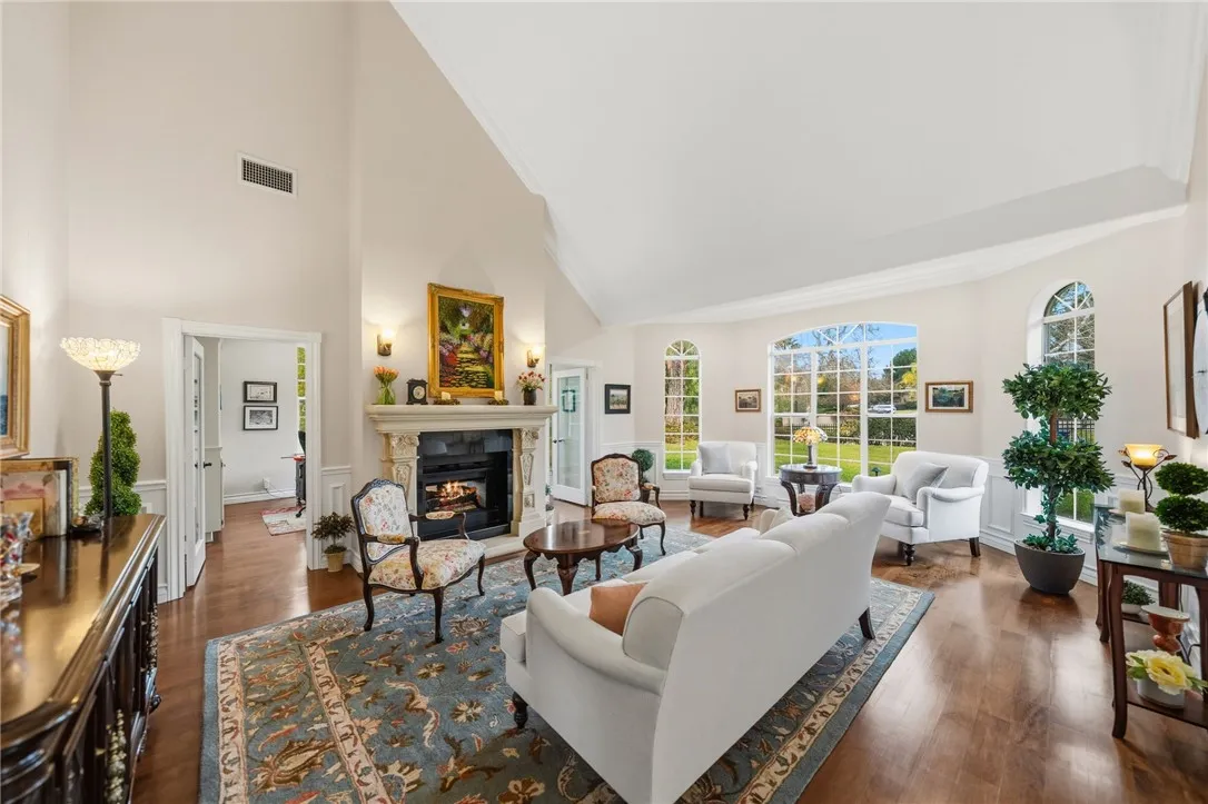 43925 El Lucero, Temecula, California 92592 home-pic-22