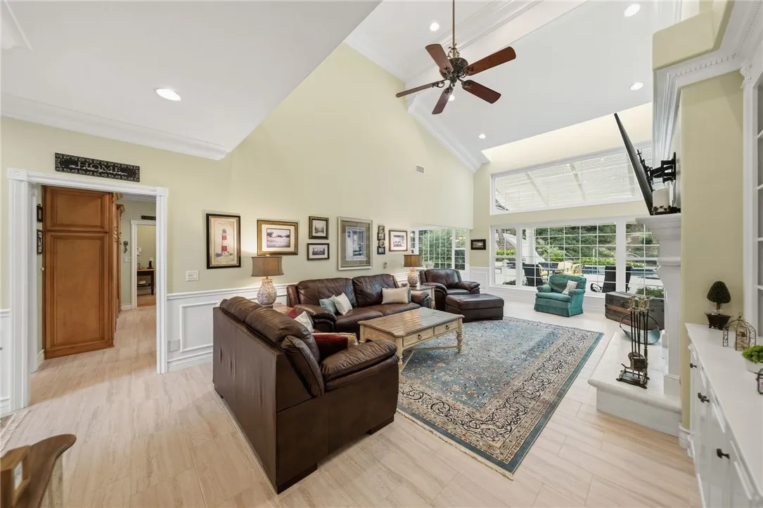 43925 El Lucero, Temecula, California 92592 home-pic-15