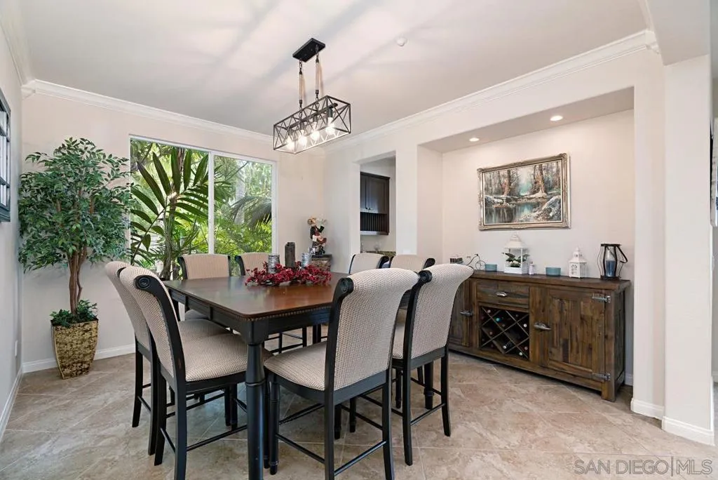 10689 Laurel Path, Escondido, California 92026 home-pic-10
