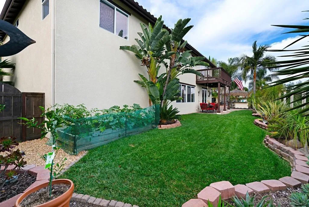 10689 Laurel Path, Escondido, California 92026 home-pic-33