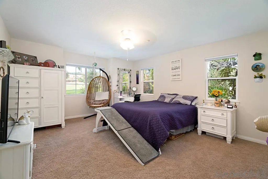 10689 Laurel Path, Escondido, California 92026 home-pic-26