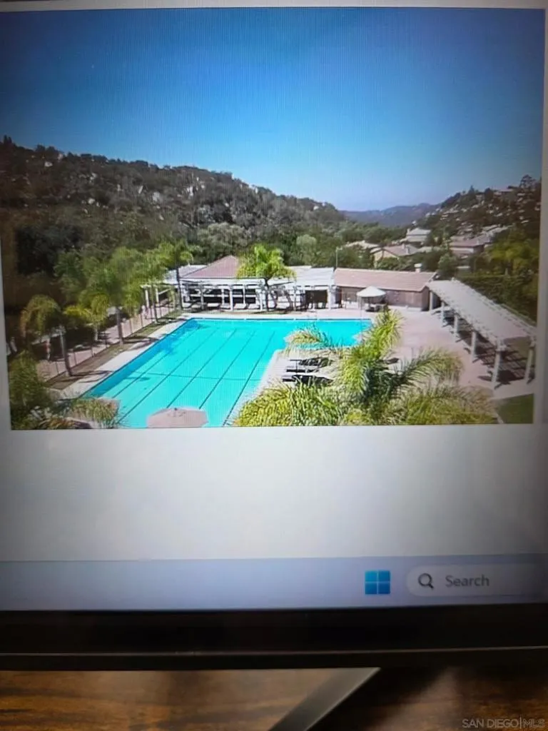 10689 Laurel Path, Escondido, California 92026 home-pic-48