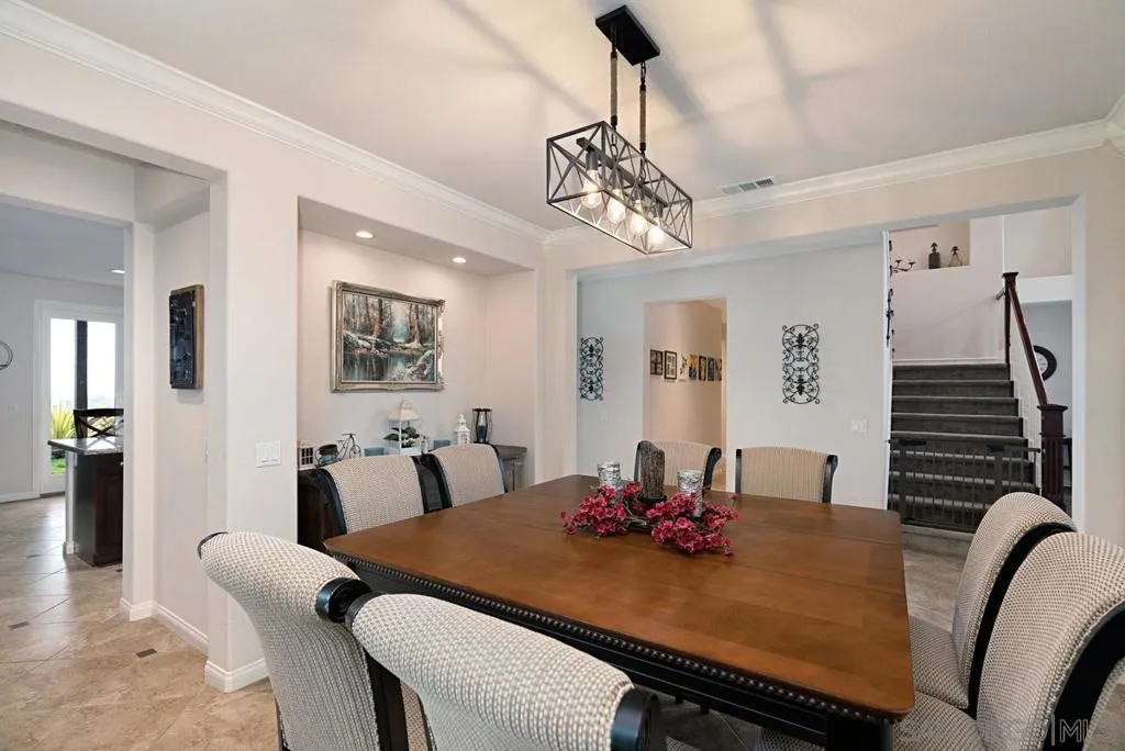 10689 Laurel Path, Escondido, California 92026 home-pic-11