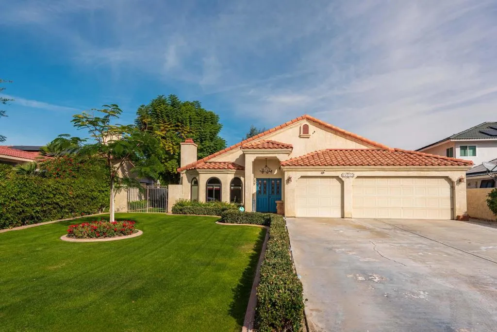 68450 Durango Road, Cathedral City, California 92234 home-pic-1