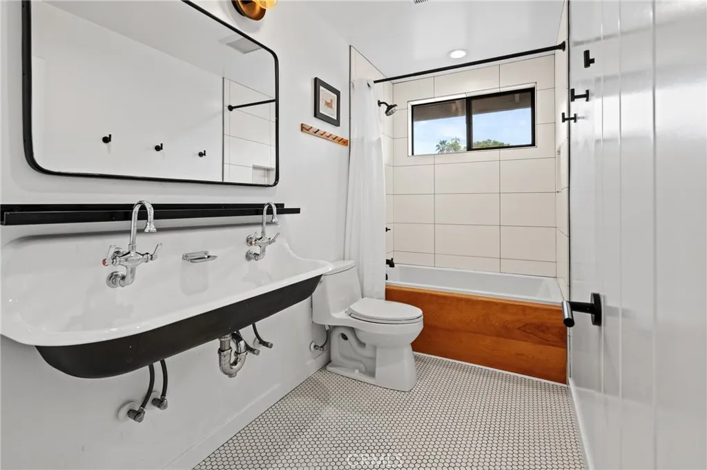 9120 Cleveland, Riverside, California 92503 home-pic-36