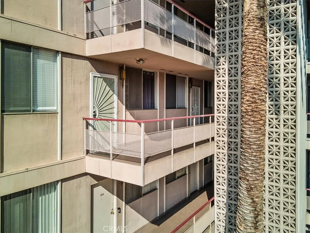 6979 Palm Court 234j, Riverside, California 92506 home-pic-2