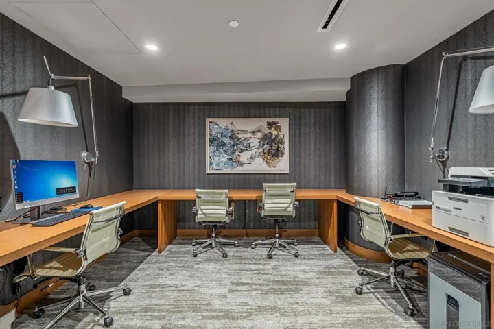 888 W E Street 1705, San Diego, California 92101