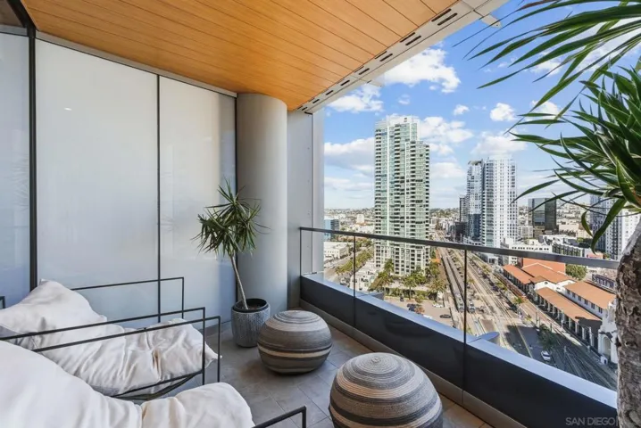888 W E Street 1705, San Diego, California 92101