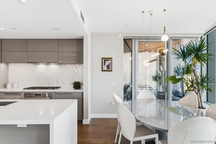 888 W E Street 1705, San Diego, California 92101