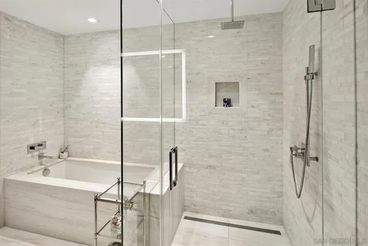 888 W E Street 1705, San Diego, California 92101