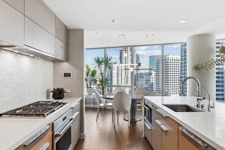 888 W E Street 1705, San Diego, California 92101
