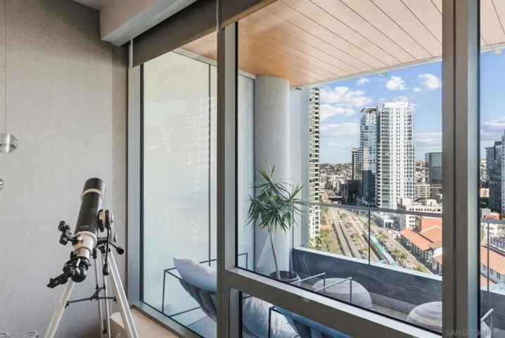 888 W E Street 1705, San Diego, California 92101
