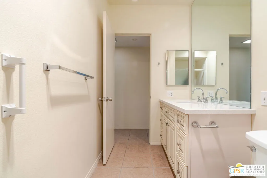 459 Desert Lakes Drive, Palm Springs, California 92264 home-pic-42