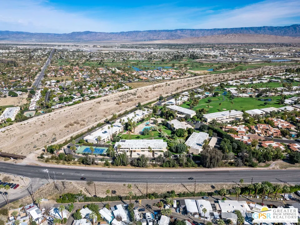 459 Desert Lakes Drive, Palm Springs, California 92264 home-pic-47