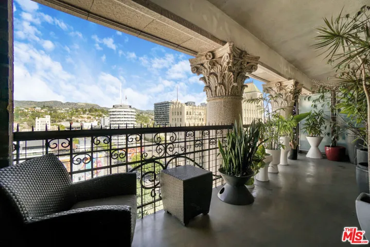 Hollywood Sign and Capital Rec