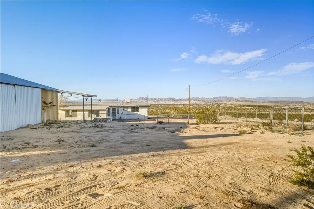 73079 Siesta, 29 Palms, California 92277 home-pic-34