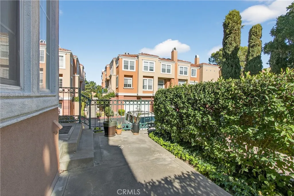 1 Salviati Aisle, Irvine, California 92606 home-pic-20