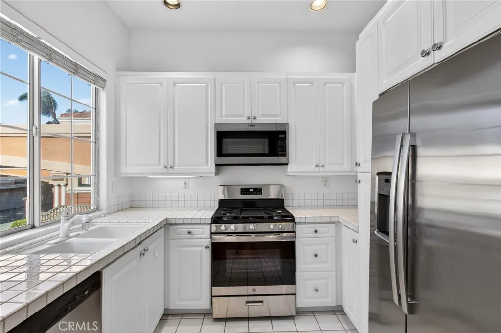 1 Salviati Aisle, Irvine, California 92606 home-pic-9